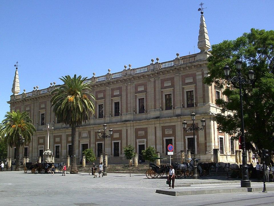 Fachada principal del Archivo General de Indias de Sevilla
